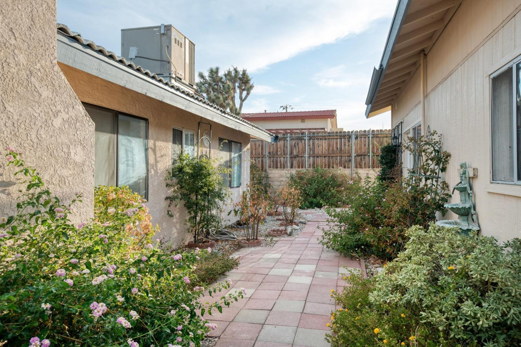 Archie By Avantstay Desert Retreat W Courtyard Edge Of Joshua Tree Yucca Valley Exterior foto